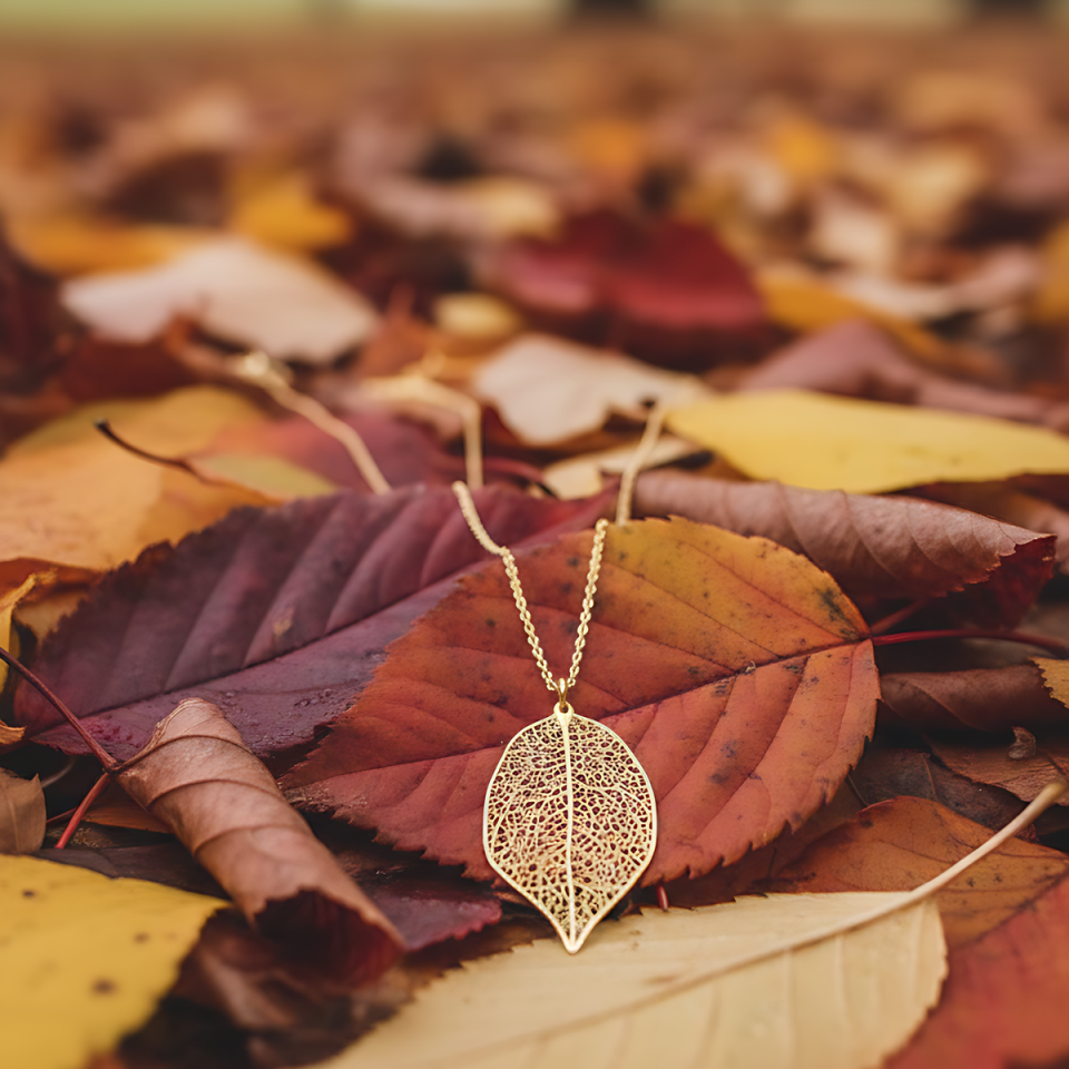 14 AYAR YAPRAK MODEL ALTIN KOLYE