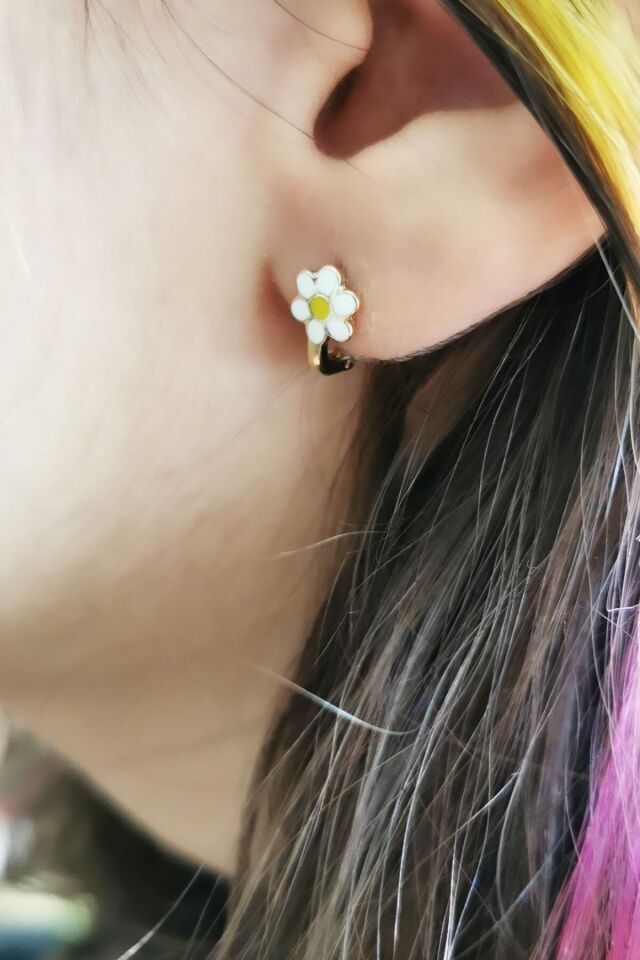 14 Ayar Papatya Mineli Kız Çocuk Altın Küpe