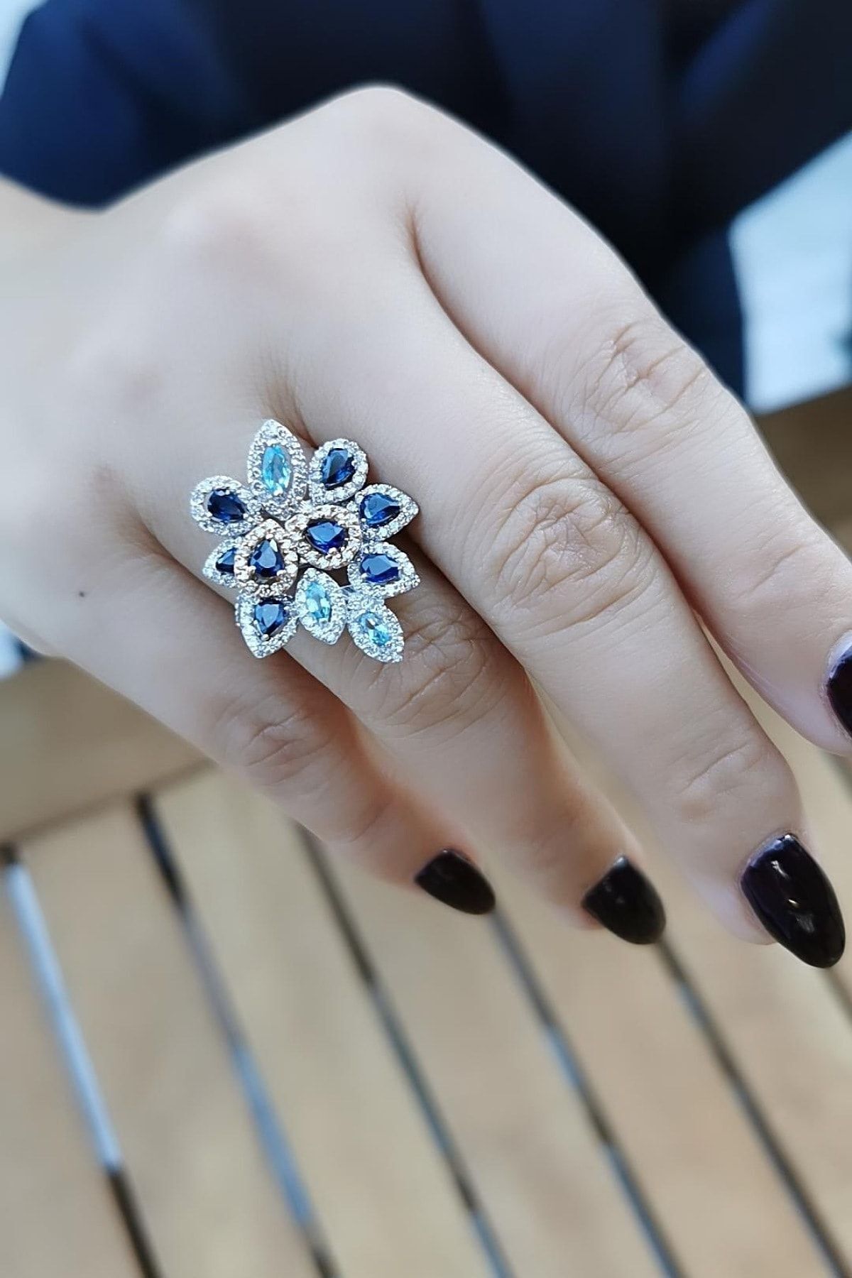 18 Ayar 1,24 Ct G Pırlanta Taşlı ,1,27 Ct Blue Topaz ve Safir Taşlı Pırlanta Yüzük 20
