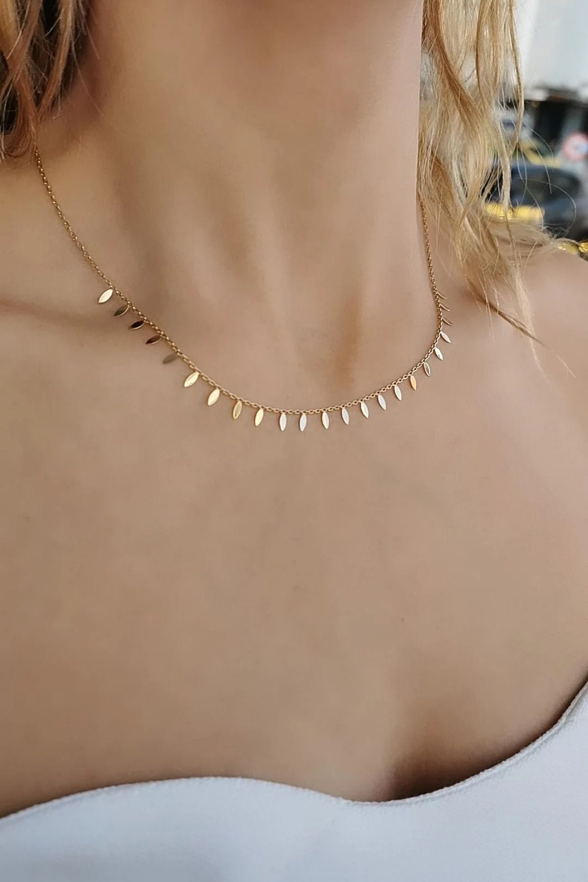 14 AYAR YAPRAK PULLU ZARİF ALTIN KOLYE