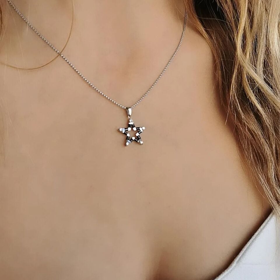 14 AYAR 0,43 CT PIRLANTA TAŞLI ÖZEL TASARIM YILDIZ KOLYE