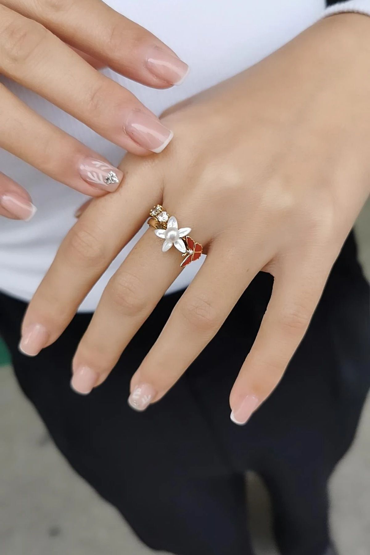 14 Ayar Mineli Ve Sedefli Incili Tasarım Altın Yüzük 17