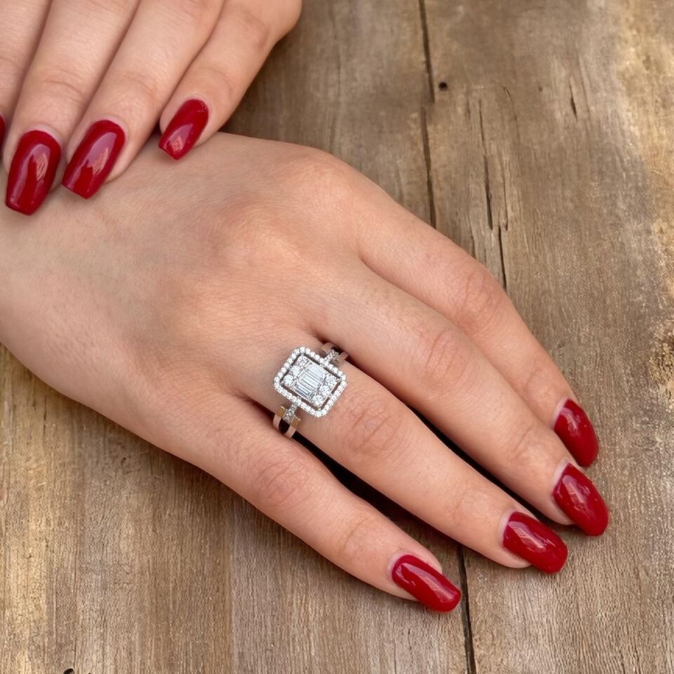 14 AYAR PIRLANTA GÖRÜNÜMLÜ BEYAZ ALTIN BAGET YÜZÜK