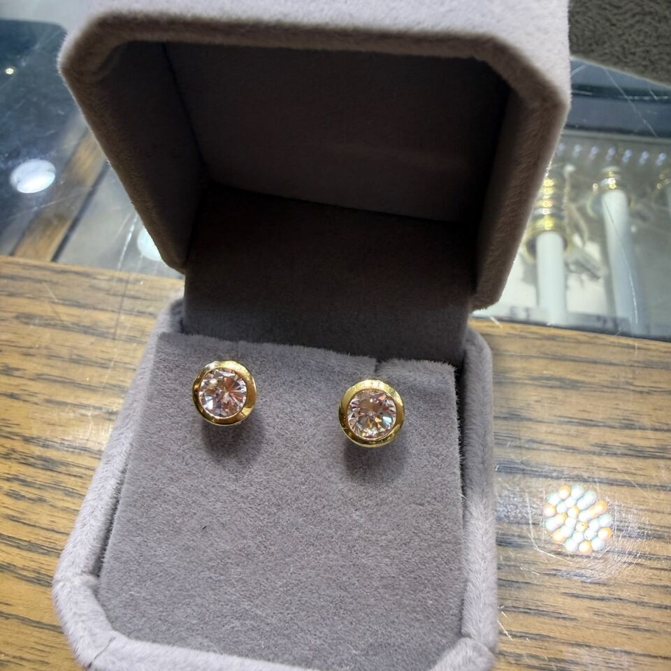 14 AYAR YASSI MODEL TEKTAŞ KÜPE