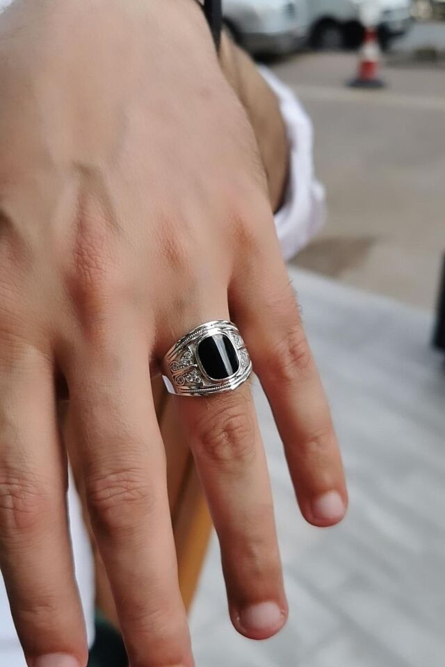 14 Ayar Özel Tasarım Italyan Siyah Oniks Taşlı Kenarları Kelebek Figürlü Beyaz Altın Yüzük 24