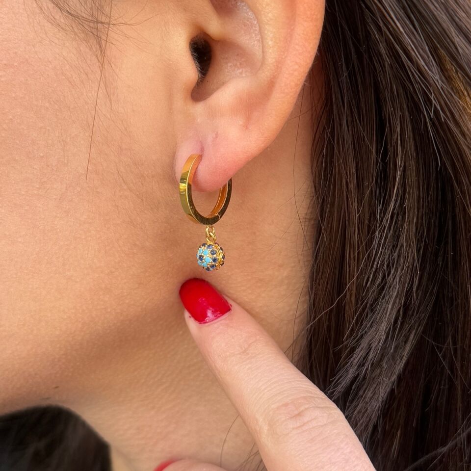 22 AYAR NAZAR BONCUĞU SALLANTILI HALKA ALTIN KÜPE