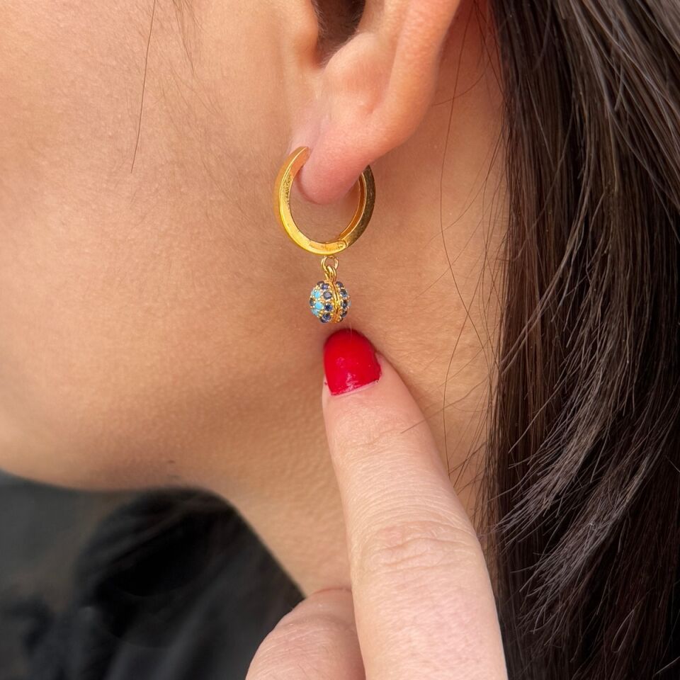 22 AYAR NAZAR BONCUĞU SALLANTILI HALKA ALTIN KÜPE