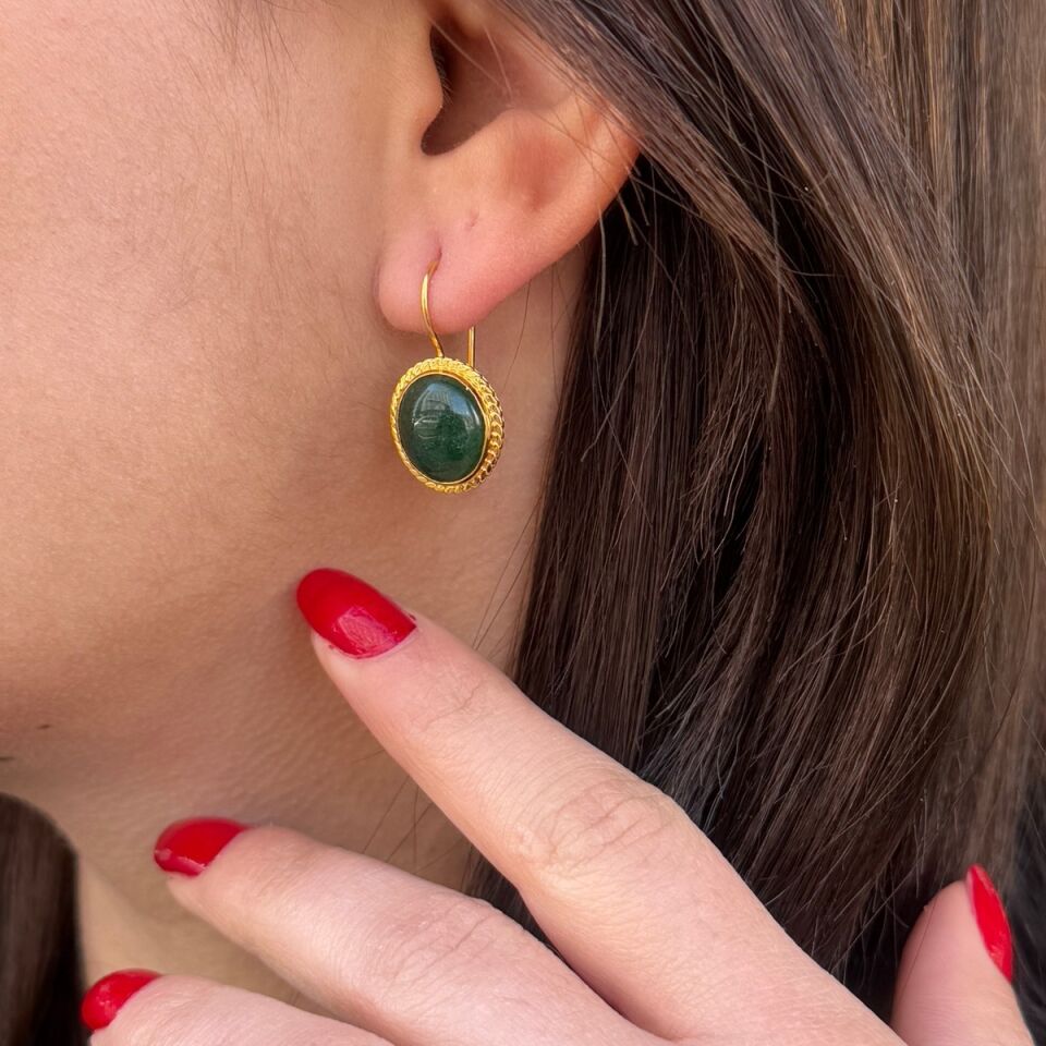 22 AYAR OVAL KÖK ZÜMRÜT TAŞLI EL İŞİ ALTIN KÜPE