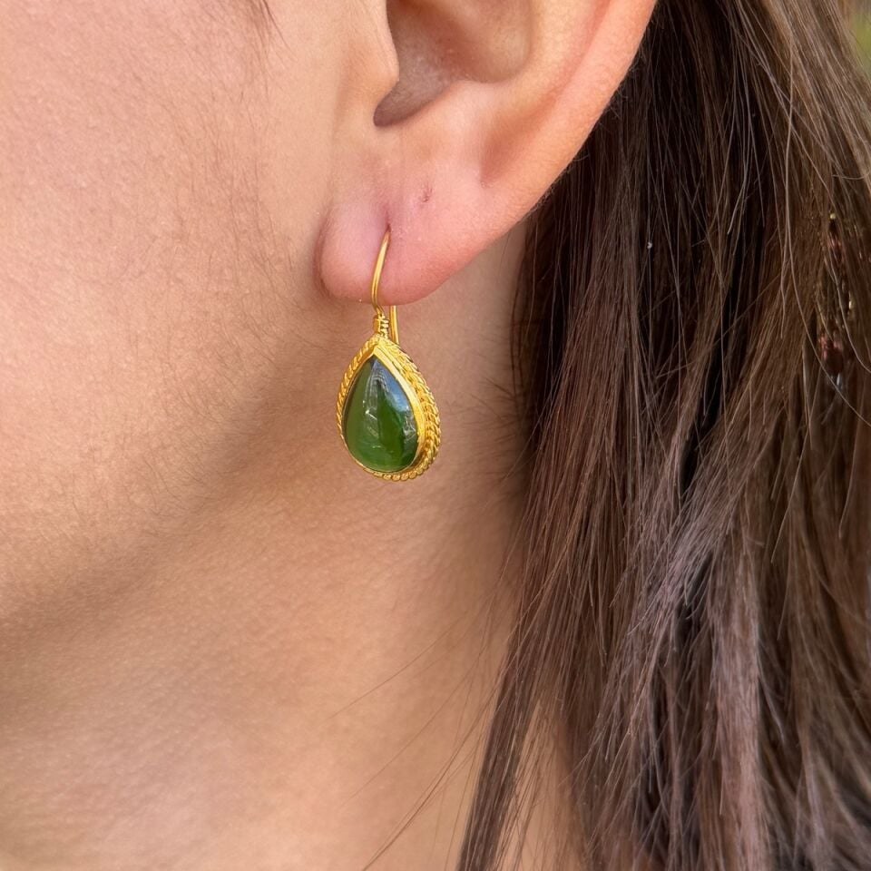 22 AYAR YEŞİL DAMLA TAŞLI ÖZEL TASARIM EL İŞİ KÜPE