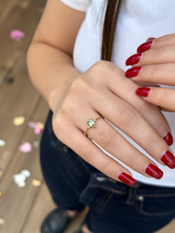 14 Ayar Damla Sultanit Taşlı Pırlanta Yüzük