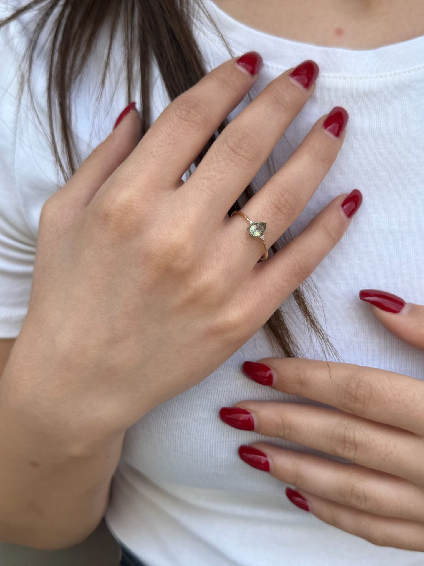 14 Ayar Damla Sultanit Taşlı Pırlanta Yüzük