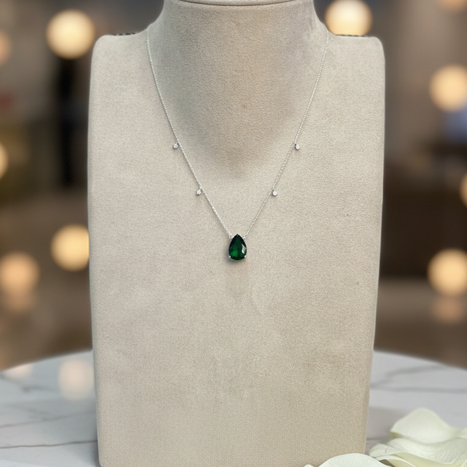 925 AYAR PIRLANTA GÖRÜNÜMLÜ YEŞİL TAŞLI İTALYAN KOLYE