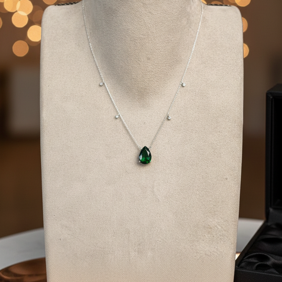 925 AYAR PIRLANTA GÖRÜNÜMLÜ YEŞİL TAŞLI İTALYAN KOLYE