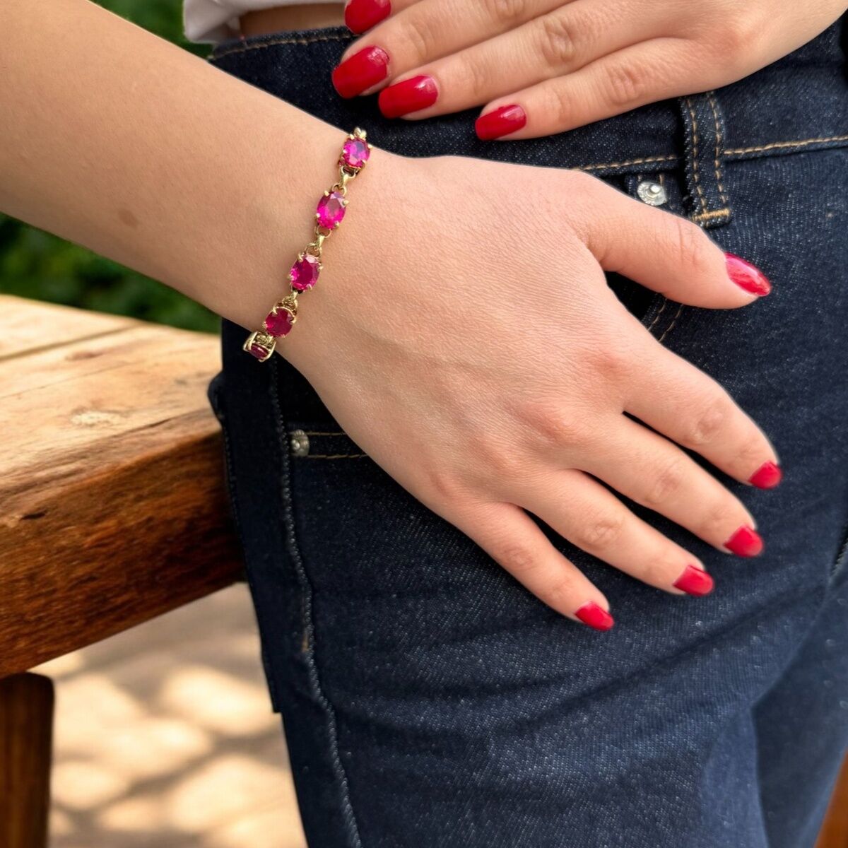 14 AYAR KRİSTAL YAKUT RENGİ TAŞLI ALTIN BİLEKLİK