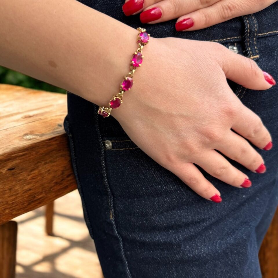 14 AYAR KRİSTAL YAKUT RENGİ TAŞLI ALTIN BİLEKLİK