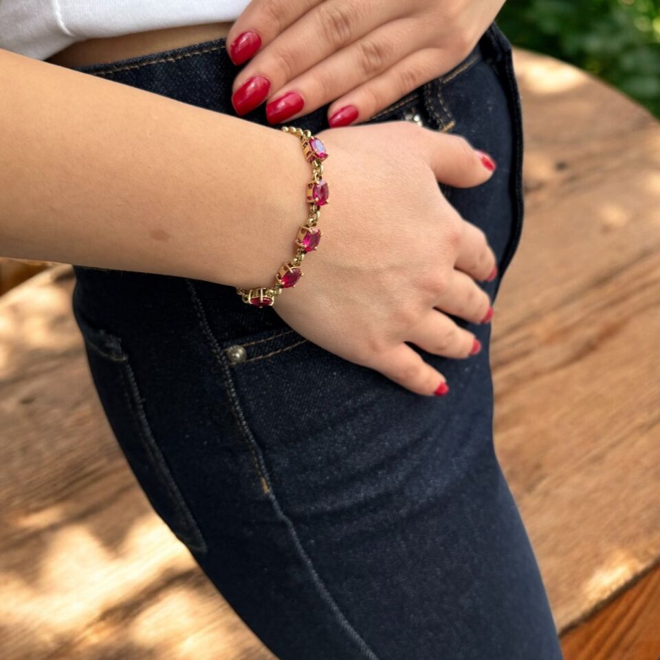 14 AYAR KRİSTAL YAKUT RENGİ TAŞLI ALTIN BİLEKLİK