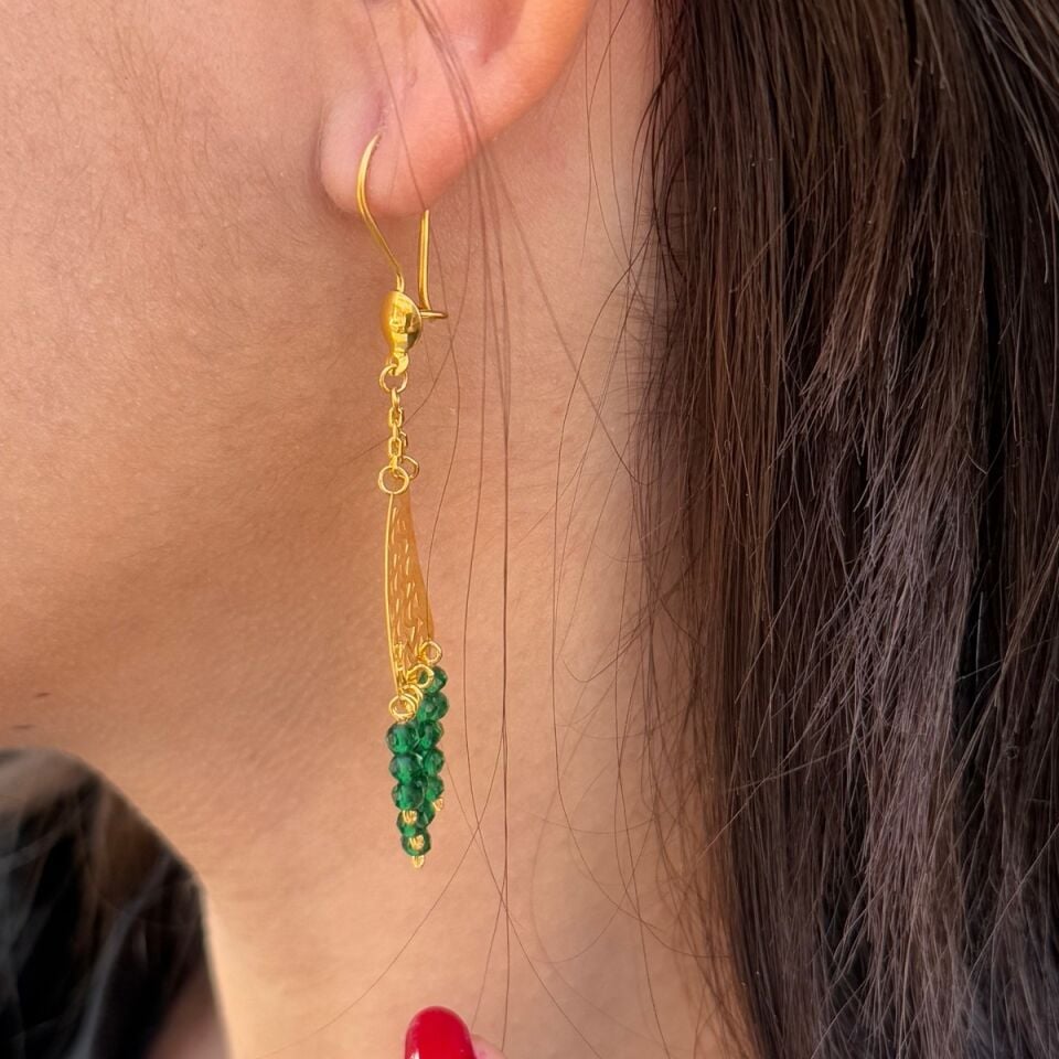 22 AYAR YEŞİL TAŞLI ÖZEL TASARIM SALLANTILI AKITMA KÜPE