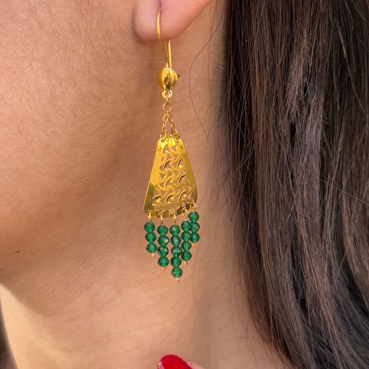 22 AYAR YEŞİL TAŞLI ÖZEL TASARIM SALLANTILI AKITMA KÜPE