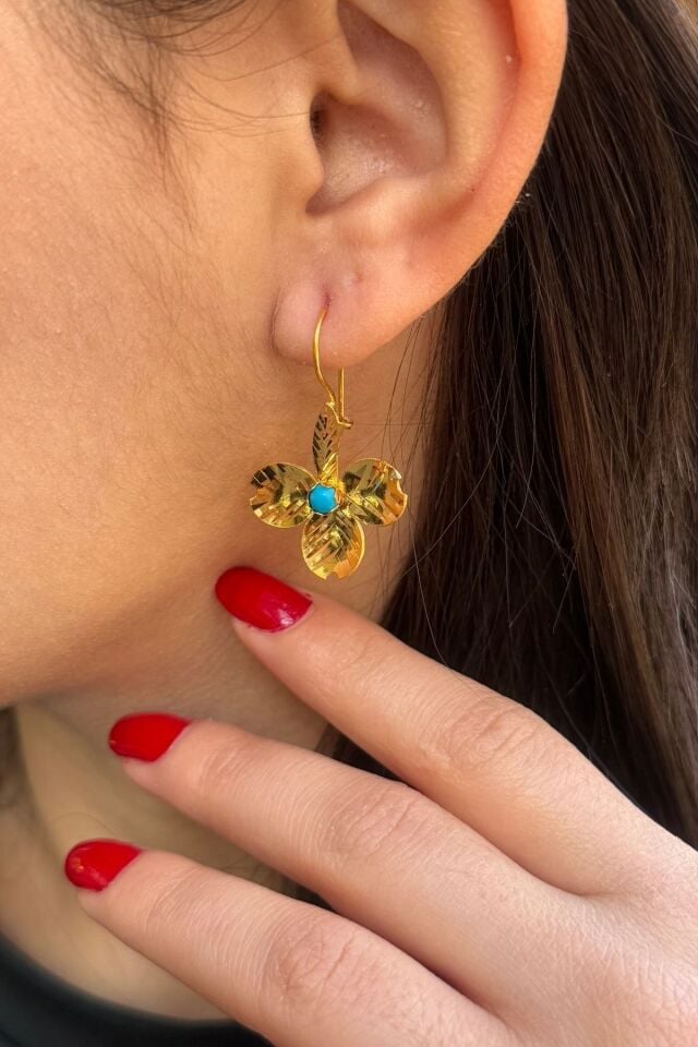 22 AYAR FİRUZE TAŞLI ÖZEL TASARIM LOTUS KÜPE