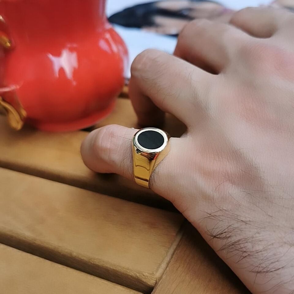 14 Ayar Özel Tasarım İtalyan Siyah Oniks Taşlı Altın Yüzük