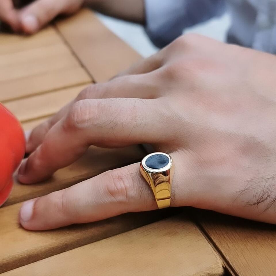 14 Ayar Özel Tasarım İtalyan Siyah Oniks Taşlı Altın Yüzük