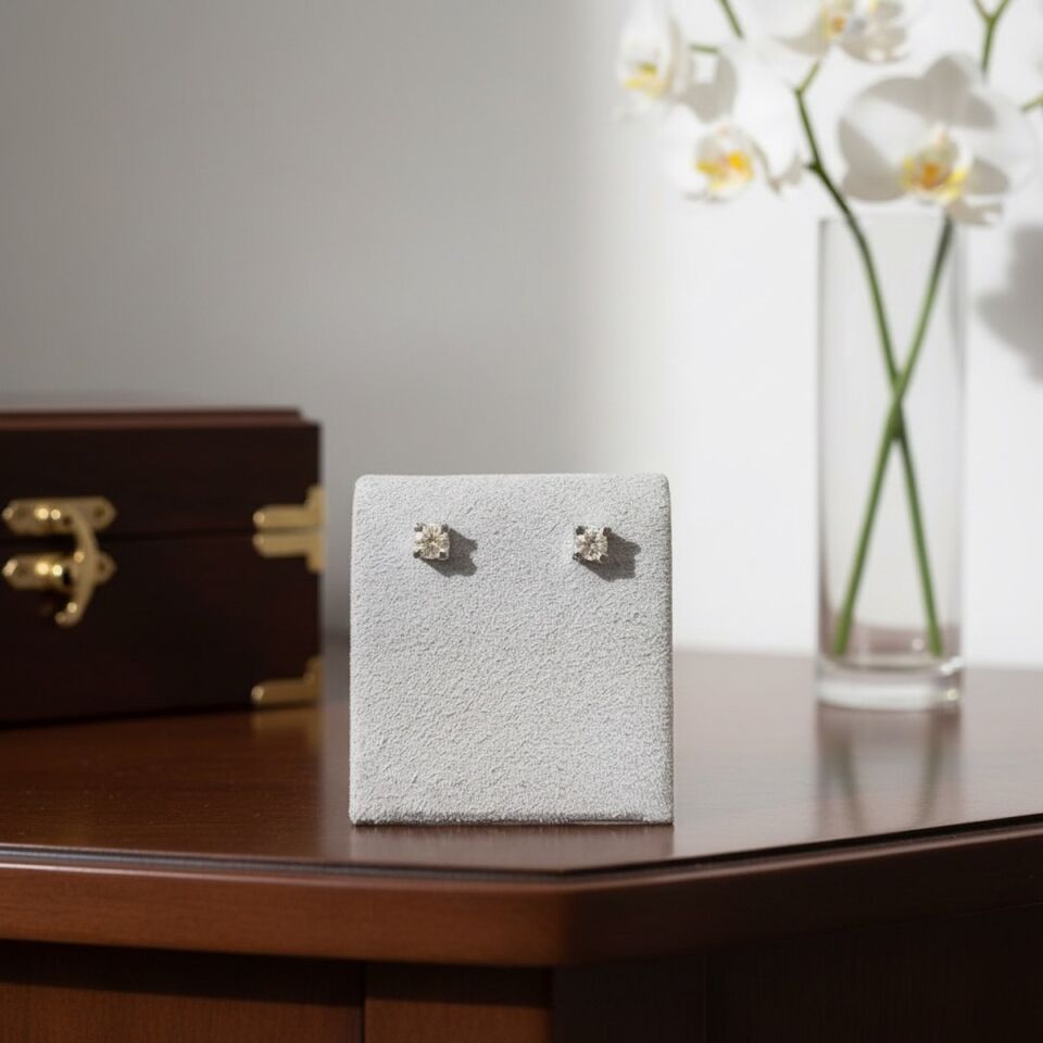 14 AYAR 0,41 CT FG RENGİ PIRLANTA TEKTAŞ KÜPE