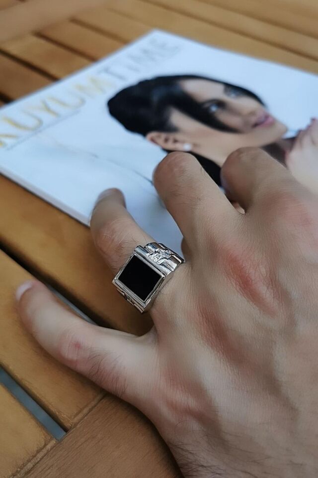 14 Ayar Özel Tasarım Italyan Siyah Oniks Taşlı Beyaz Altın Yüzük 25