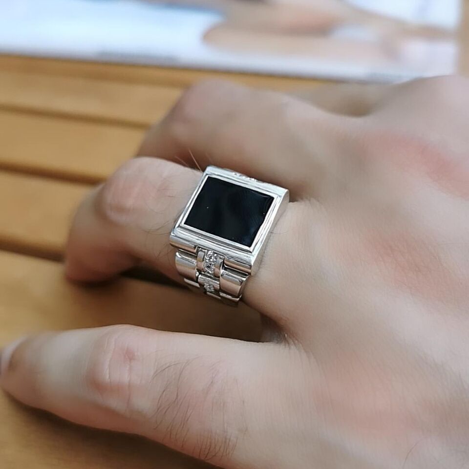 14 Ayar Özel Tasarım Italyan Siyah Oniks Taşlı Beyaz Altın Yüzük