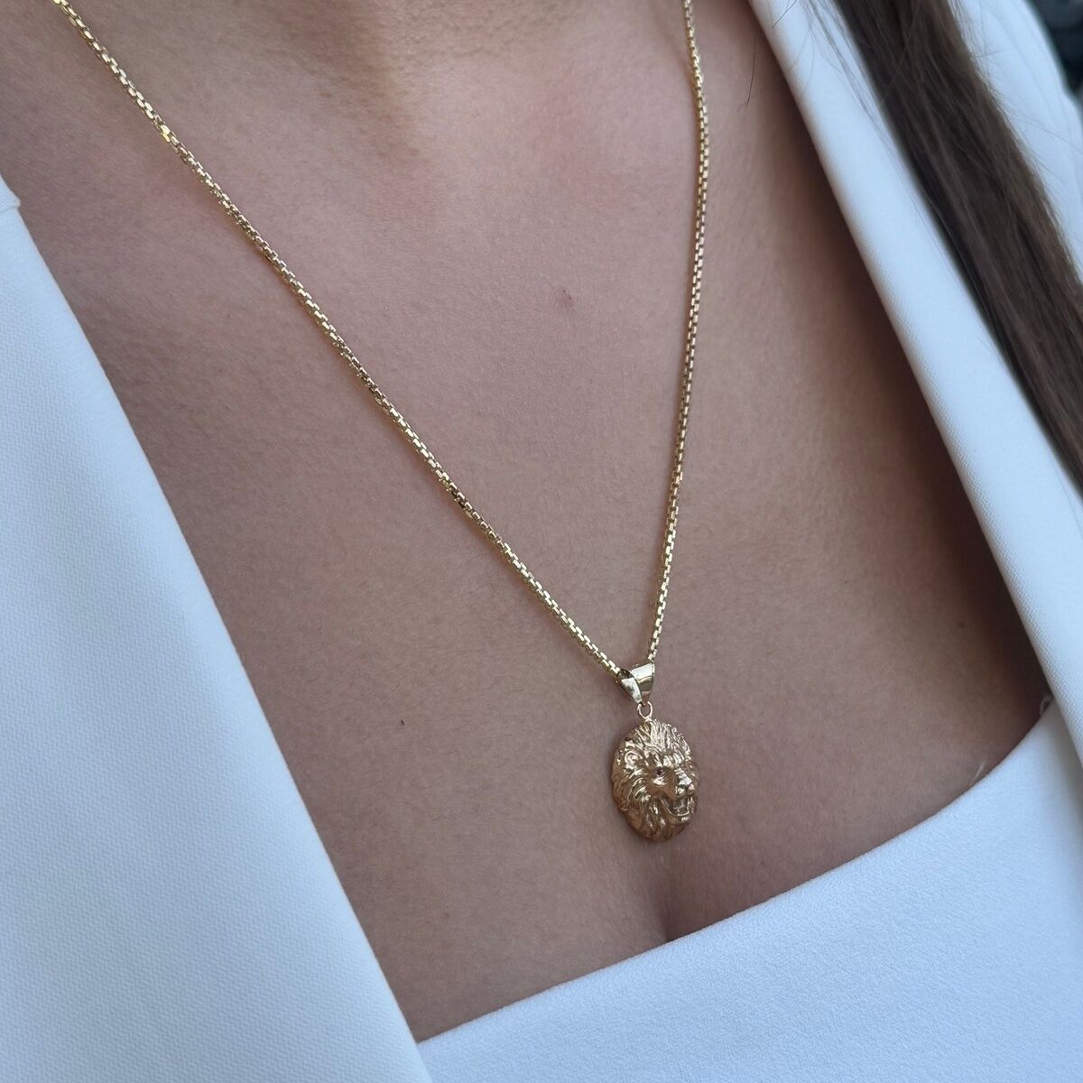 14 AYAR ASLAN FİGÜRLÜ ALTIN KOLYE