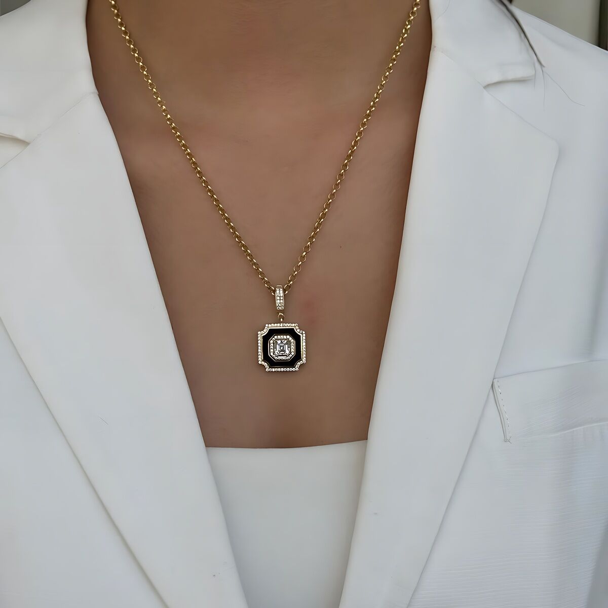 14 AYAR SİYAH MİNELİ KARE MODEL KOLYE UÇLU DOC ZİNCİRLİ ALTIN KOLYE