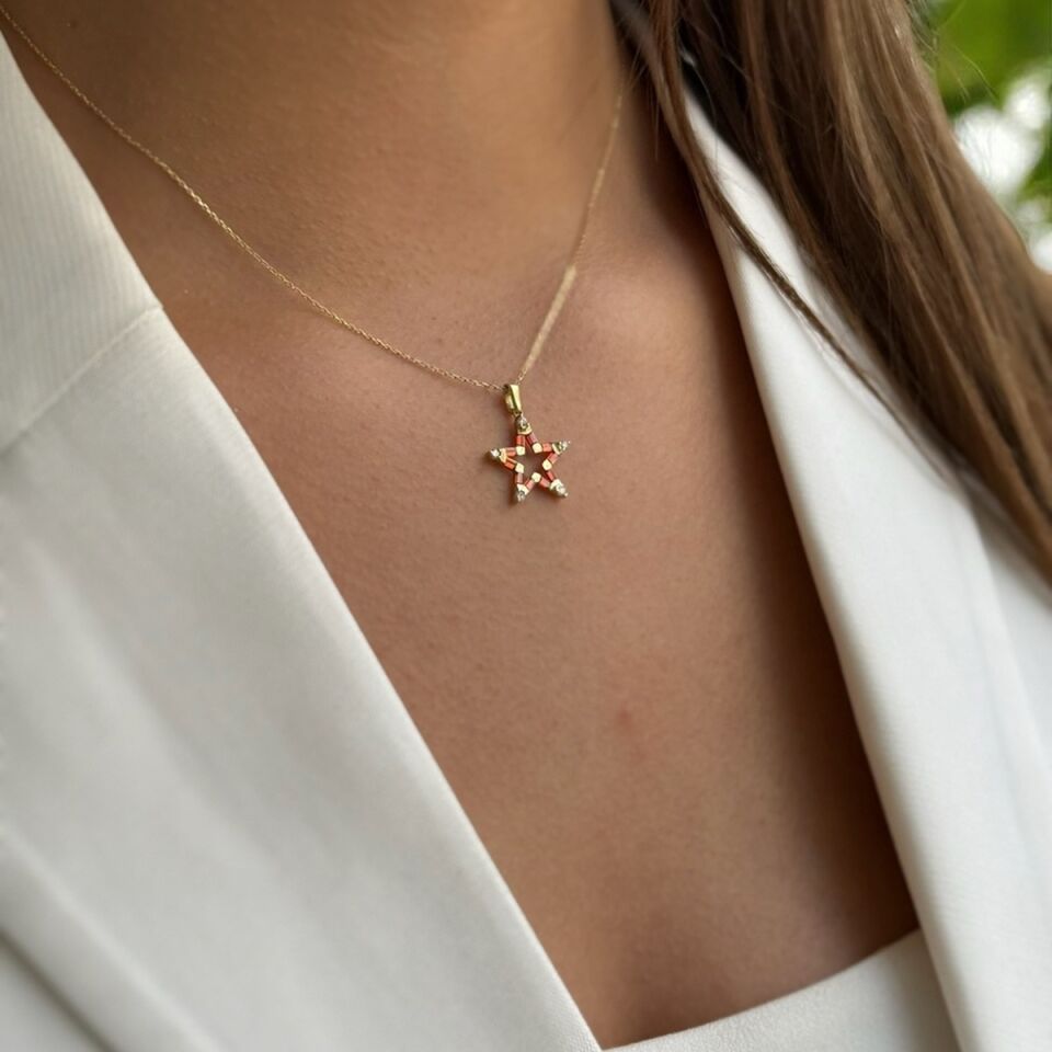 14 AYAR 0,54 CT AGAT, 0,12 CT PIRLANTA TAŞLI ÖZEL TASARIM YILDIZ KOLYE