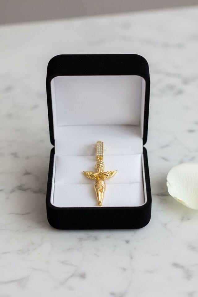 14 AYAR ÖZEL TASARIM ÖZEL KİLİTLİ MELEK KOLYE UCU