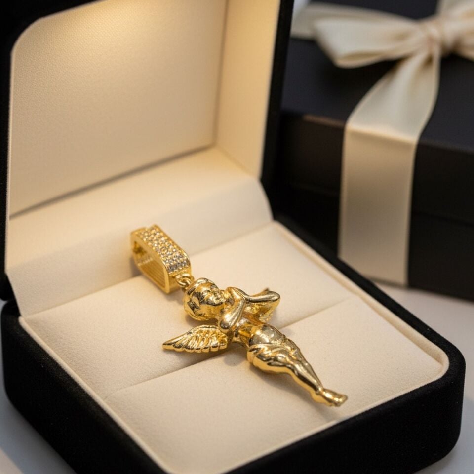 14 AYAR ÖZEL TASARIM ÖZEL KİLİTLİ MELEK KOLYE UCU