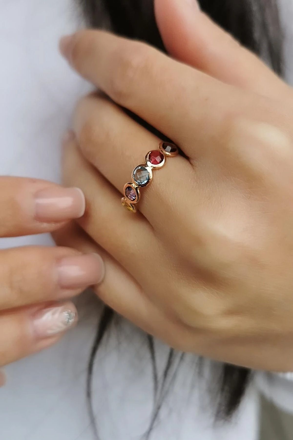 14 AYAR BEŞ RENKLİ TAŞLI ROSE RENGİ EL İŞİ ALTIN YÜZÜK 14