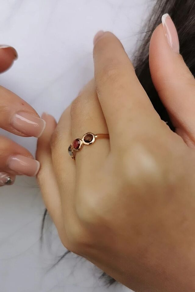 14 AYAR BEŞ RENKLİ TAŞLI ROSE RENGİ EL İŞİ ALTIN YÜZÜK