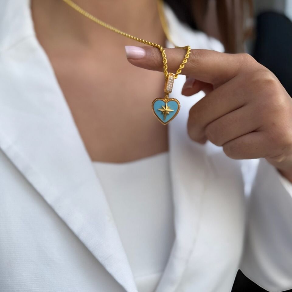 22 AYAR ÖZEL TASARIM MAVİ MİNELİ KALPLİ KUTUP YILDIZI KOLYE UCU