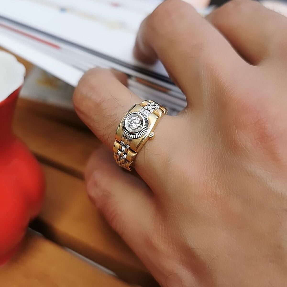 14 Ayar Özel Tasarım Saat Modeli Altın Yüzük