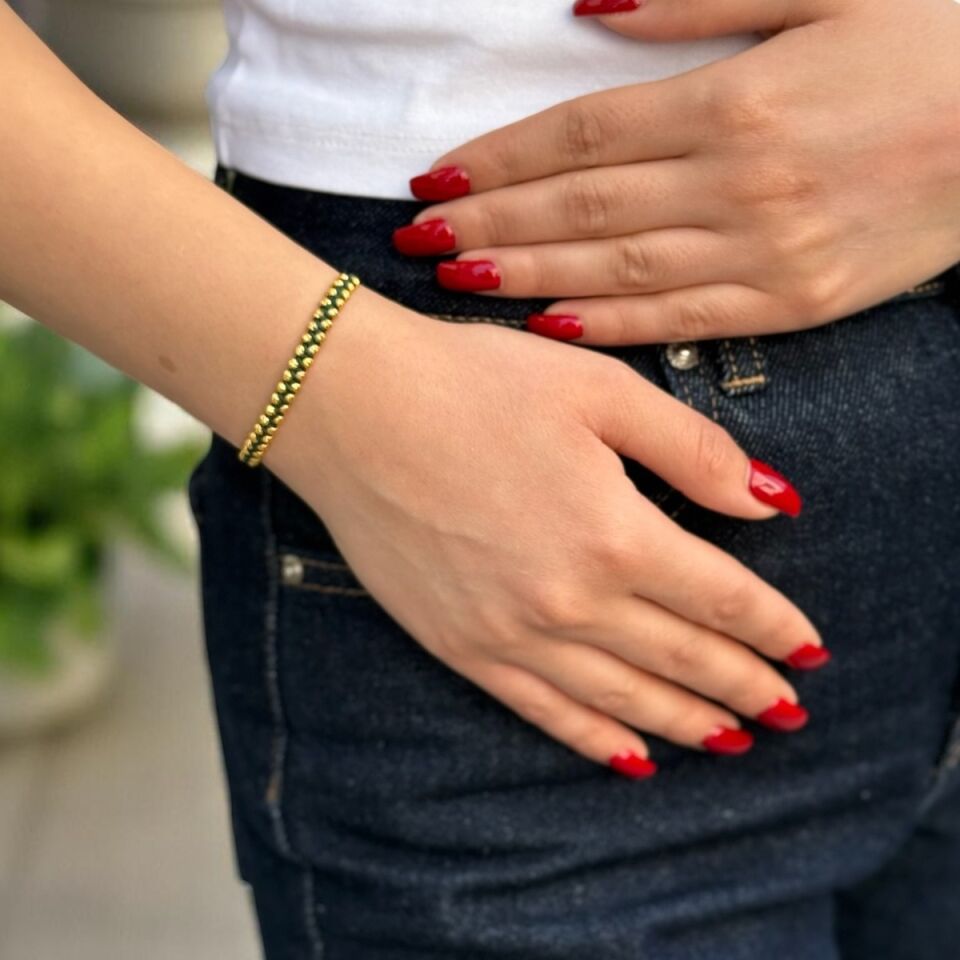 22 AYAR YEŞİL İPLİ DORİKA TOPLU ÖRME BİLEKLİK