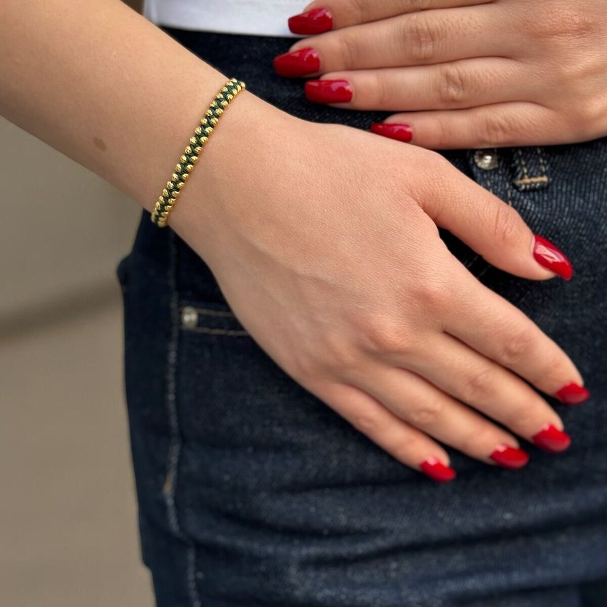 22 AYAR YEŞİL İPLİ DORİKA TOPLU ÖRME BİLEKLİK