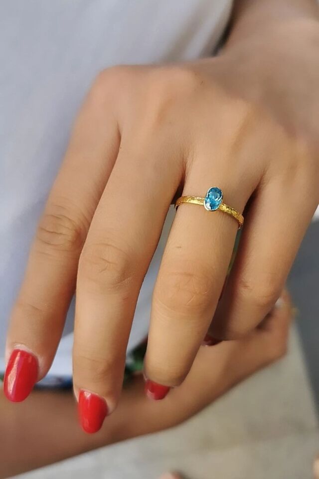 14 Ayar El Yapımı Blue Topaz Rengi Kristal Taşlı Tektaş Yüzük