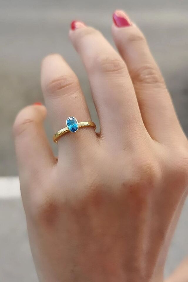 14 Ayar El Yapımı Blue Topaz Rengi Kristal Taşlı Tektaş Yüzük