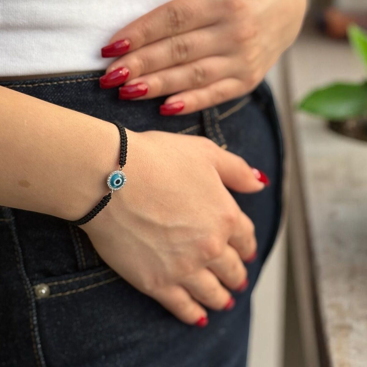 14 AYAR NAZAR BONCUĞU TASARIM SİYAH ÖRME İPLİ ALTIN BİLEKLİK