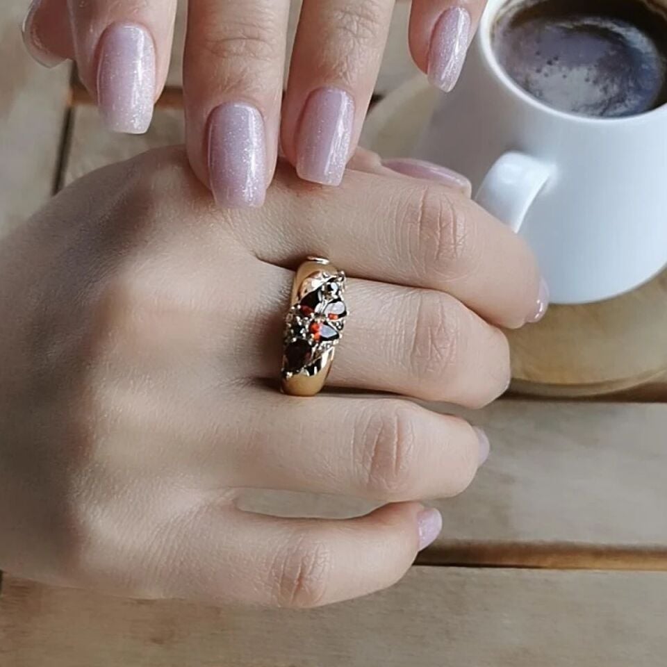 14 Ayar Orjinal Kırmızı Garnet Taşlı Tasarım İtalyan Yüzük