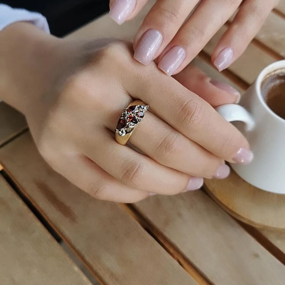14 Ayar Orjinal Kırmızı Garnet Taşlı Tasarım İtalyan Yüzük