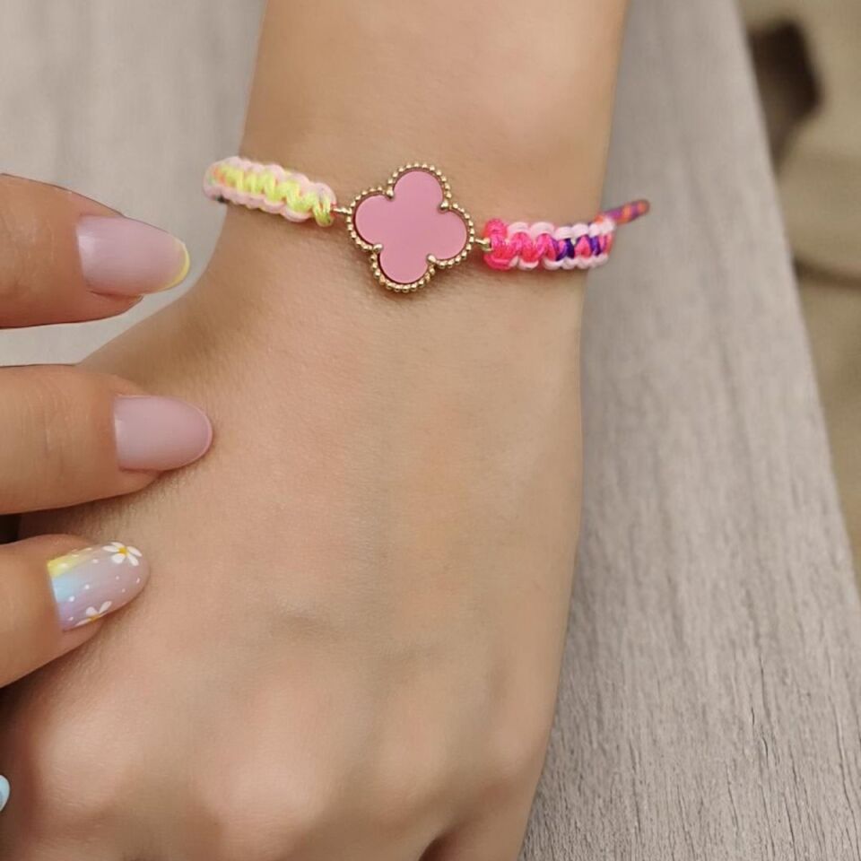 14 AYAR PEMBE TAŞLI RENKLİ İPLİ TASARIM ALTIN BİLEKLİK