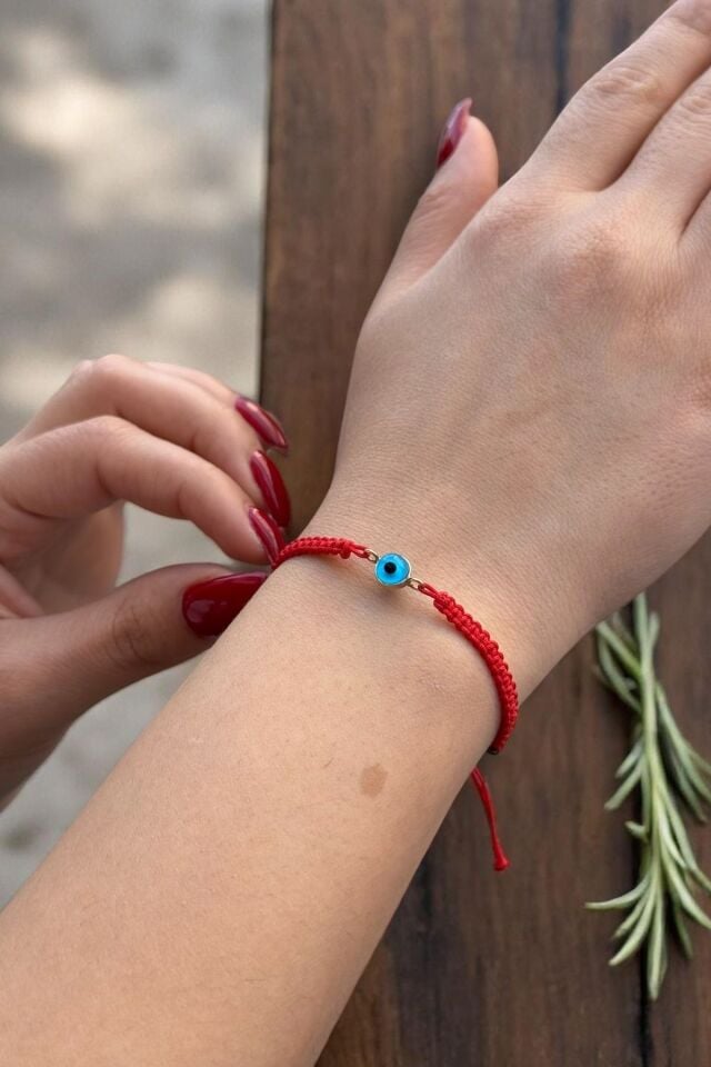 14 AYAR KIRMIZI İPLİ NAZAR BONCUKLU ALTIN BİLEKLİK