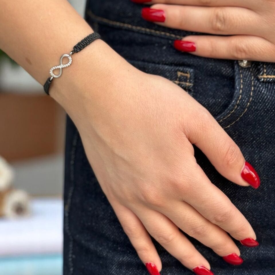 14 Ayar Siyah İpli Beyaz Altın Sonsuzluk Bileklik