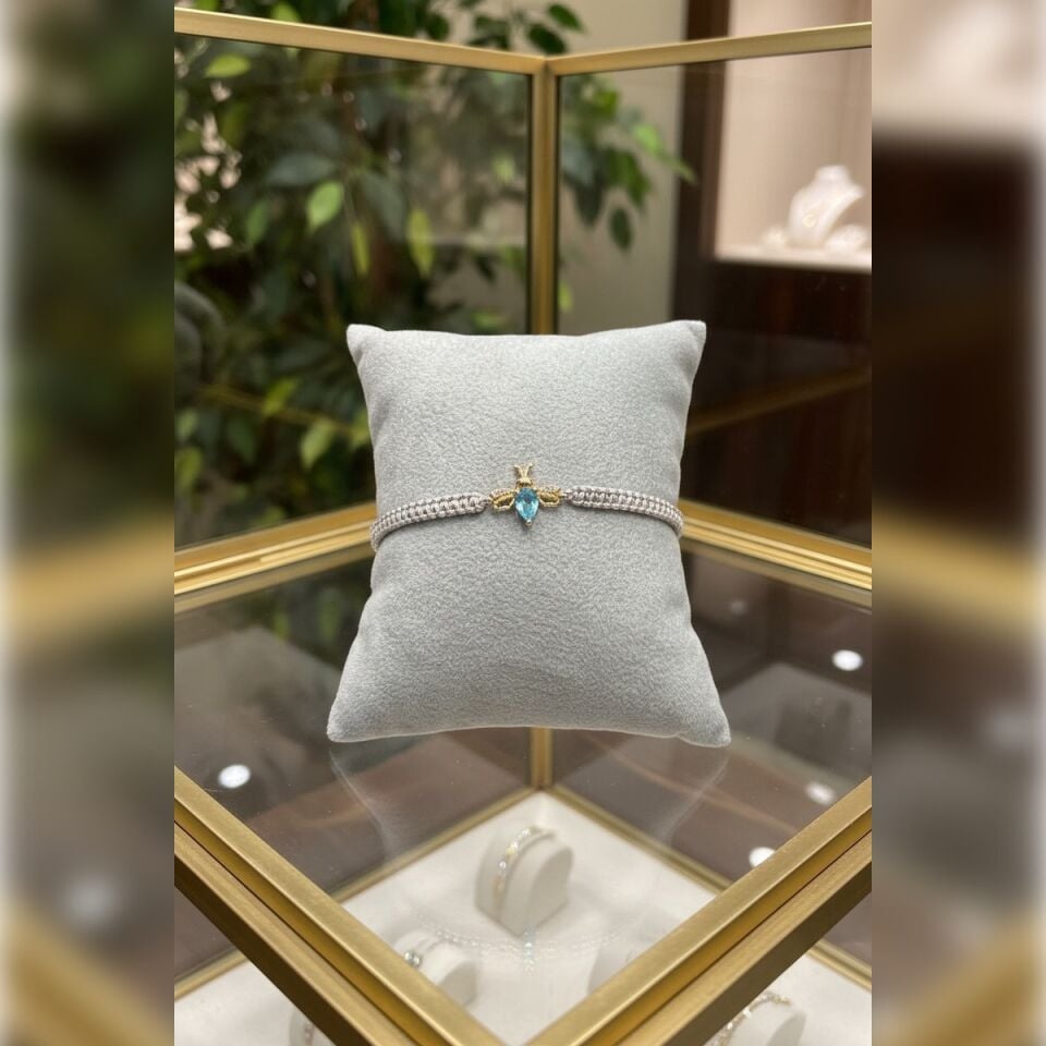 14 AYAR AQUAMARİN TAŞLI GÜMÜŞ GRİ İPLİ ÖZEL TASARIM ARI BİLEKLİK