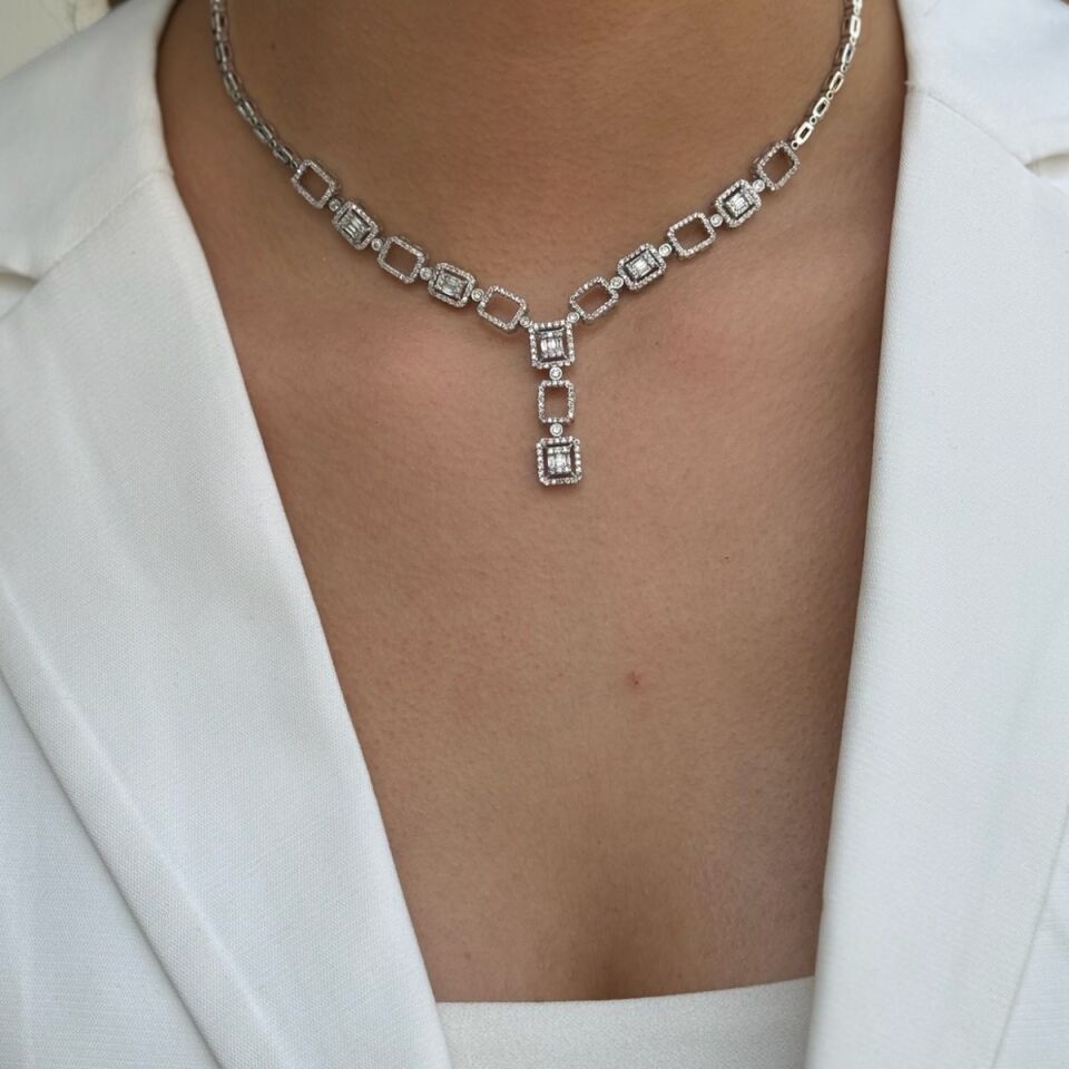 14 AYAR 3,01 CT, BAGET TAŞLI GERDANLIK