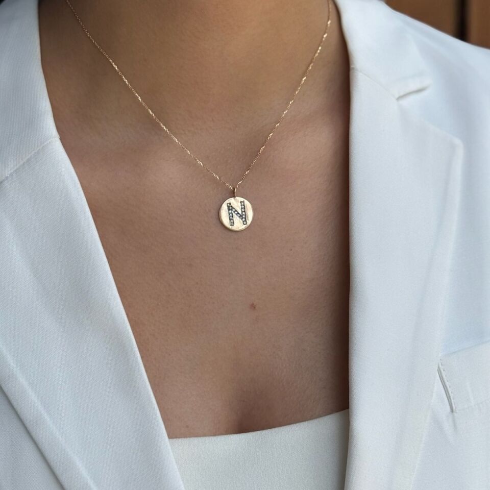 14 AYAR 0,14 CT PIRLANTA TAŞLI ROSE RENGİ N HARFİ KOLYE